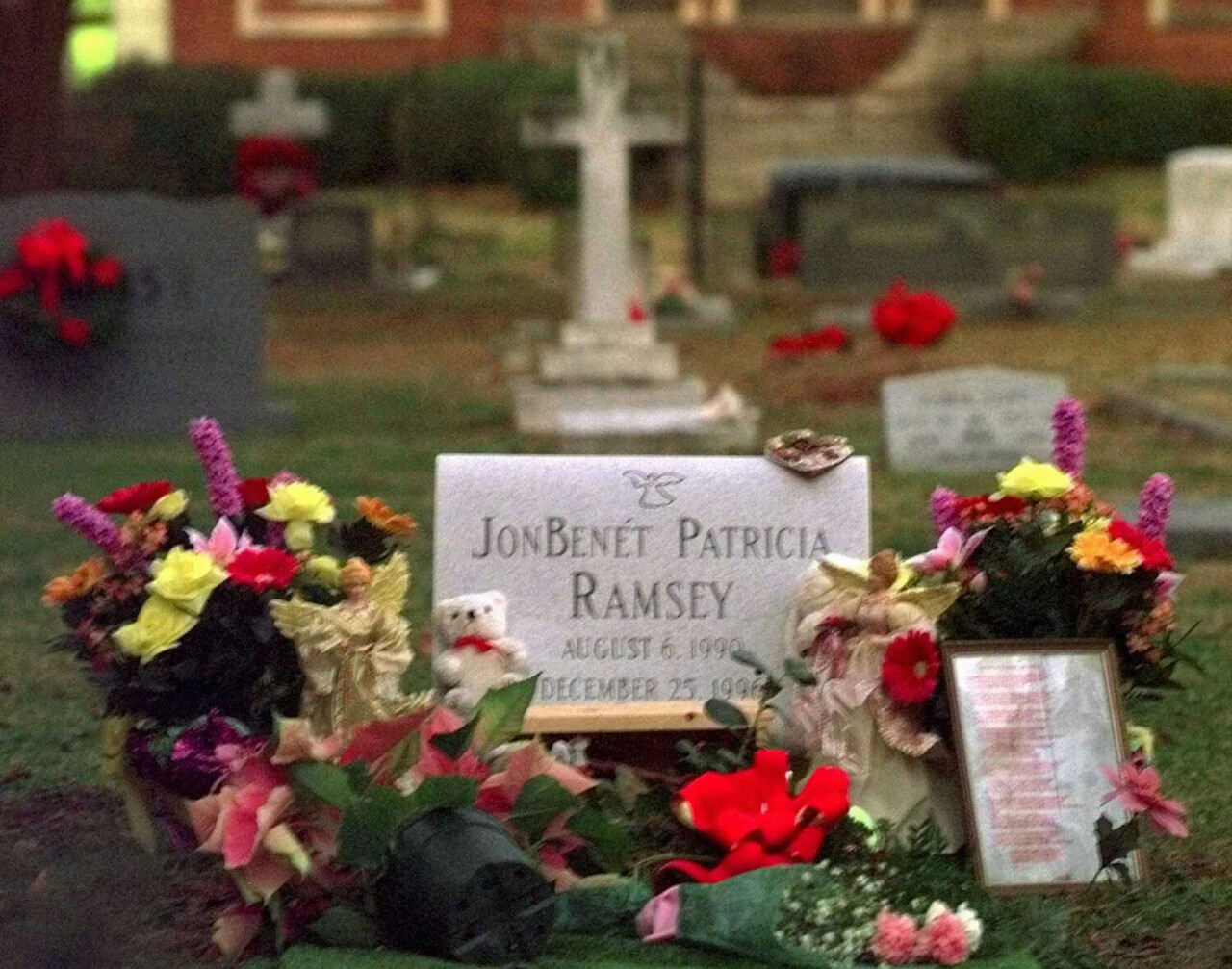 [IMAGE] Why the JonBenét Ramsey murder case still captivates the nation
