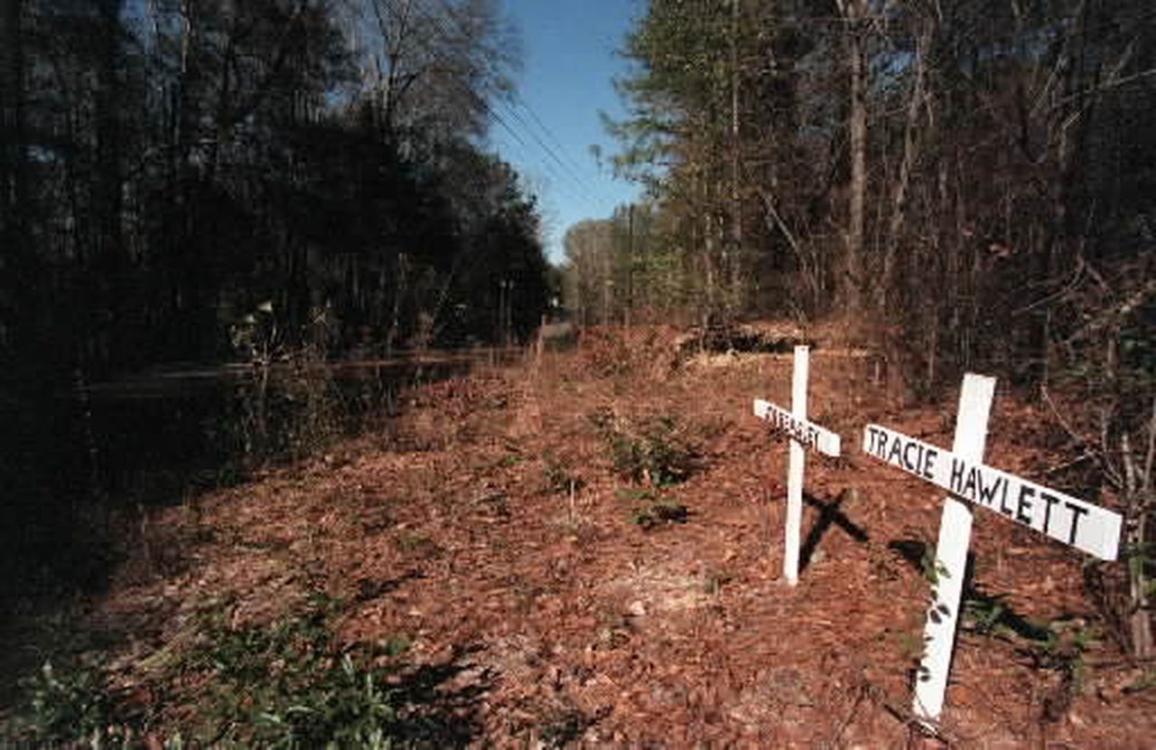 [IMAGE] Man convicted of the brutal 1999 murders of 2 Alabama 17-year-olds gets life without parole